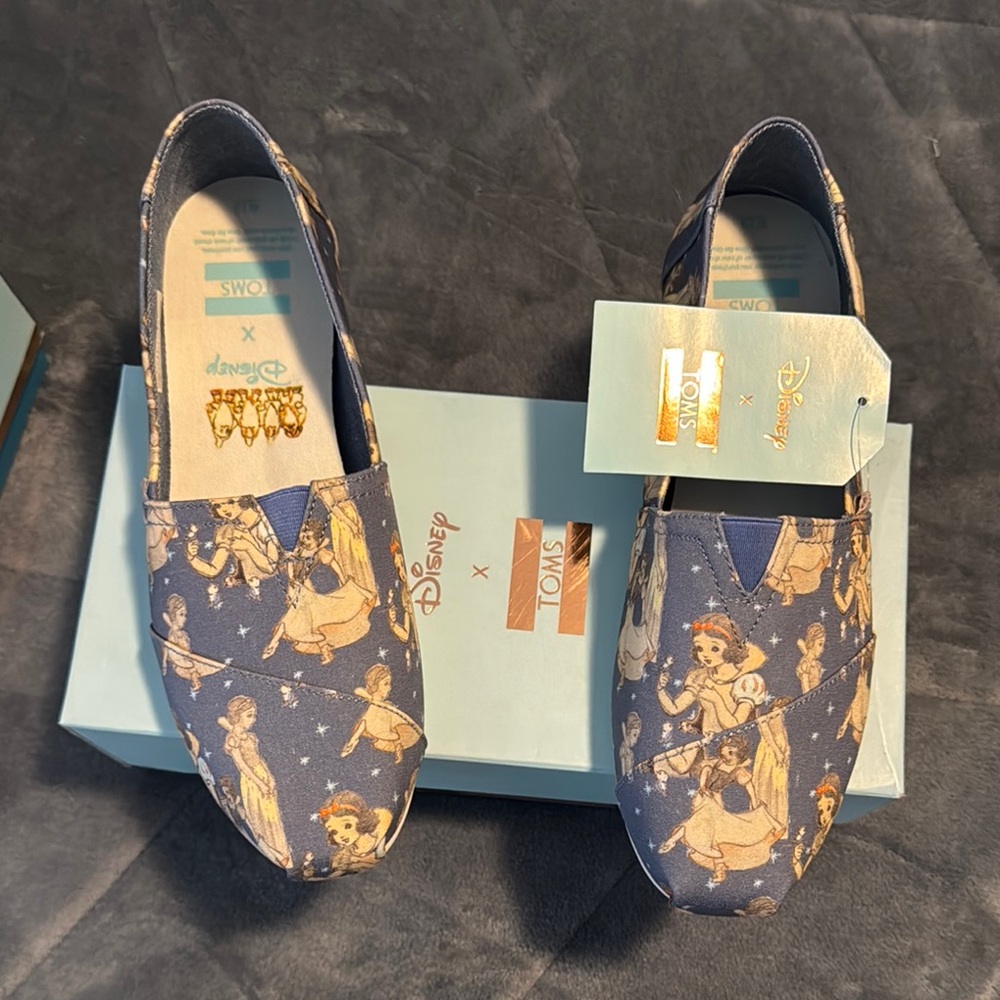Toms Disney X Collaboration Navy Snow white Character Print Shoes